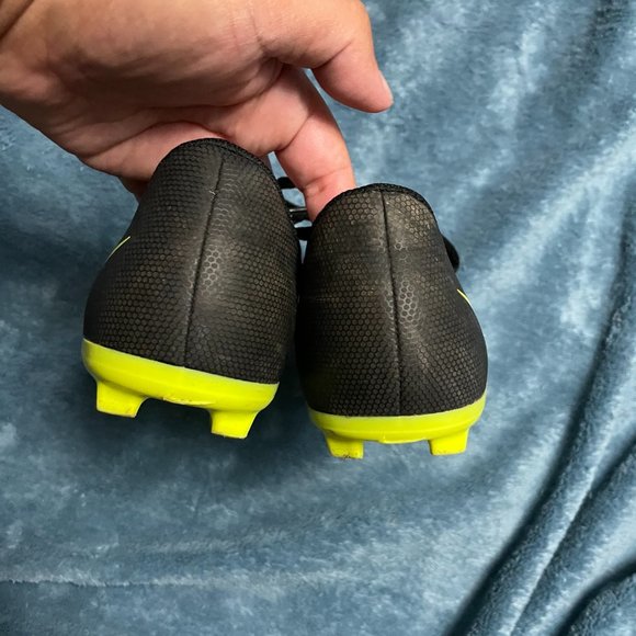 nike cleats - Picture 3 of 5